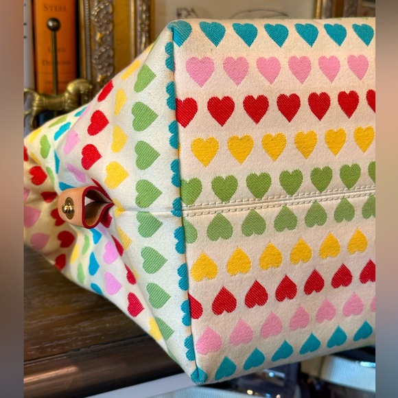 Dooney & Burke Y2K rainbow heart collection 100% cotton with weather shield - Picture 6 of 16